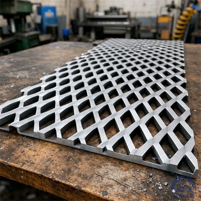 Алюминиевая декоративная просечно-вытяжная сетка 30х139х20 мм купить в Караганде